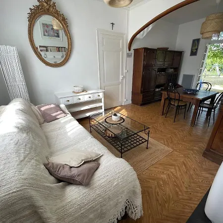 Bagatelle House *